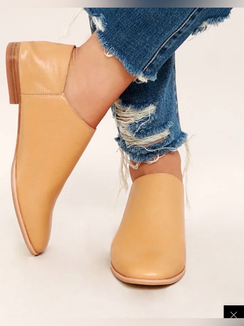 Chinese Laundry Camel Leather Slip-On Mules. (Shoe26)